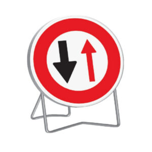 B15 650 T1 SENS DE CIRCULATION NON PRIORITAIRE